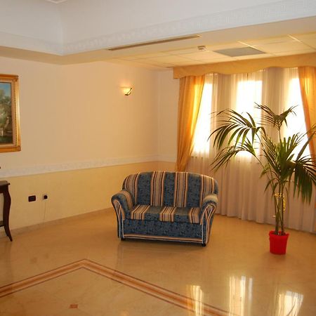 Venus Park Hotel Кастель-Вольтурно Екстер'єр фото