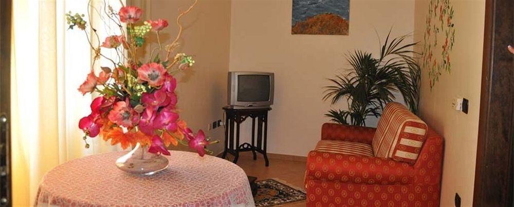 Venus Park Hotel Кастель-Вольтурно Екстер'єр фото