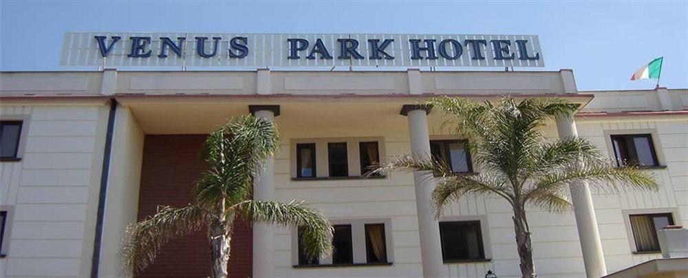 Venus Park Hotel Кастель-Вольтурно Екстер'єр фото
